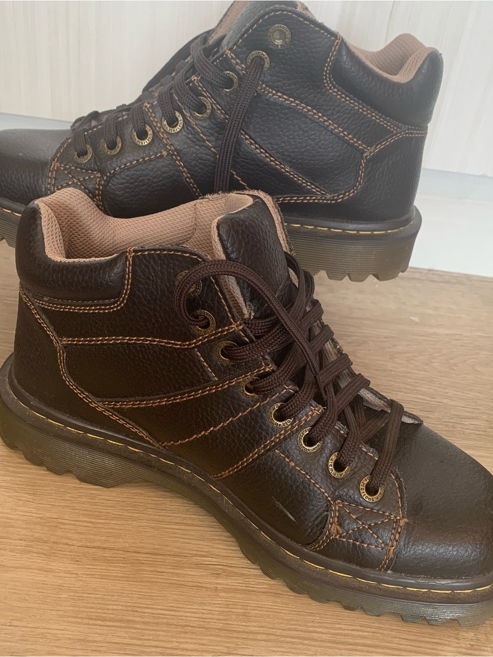 Dr. Martens Harrisland Brown Pebbled Leather Ankle Boot SZ 10